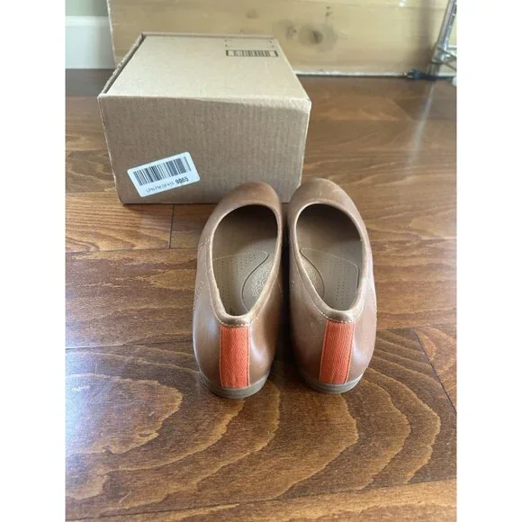 Clarks Women's Canebay Plain Ballet Flat Dark Tan Leather 8.5 M Closed Toe NEW - Picture 9 of 9